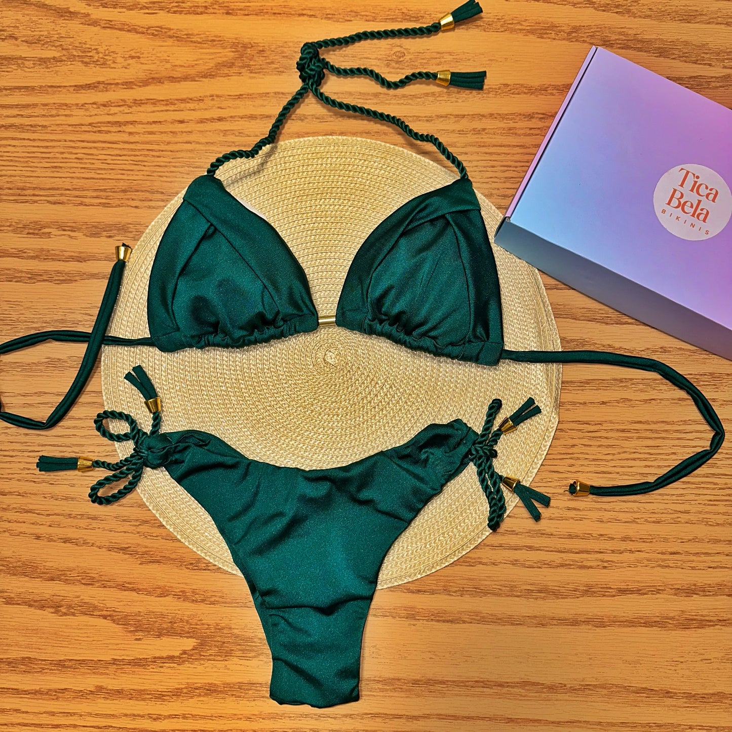 Bikini Verde bandeira